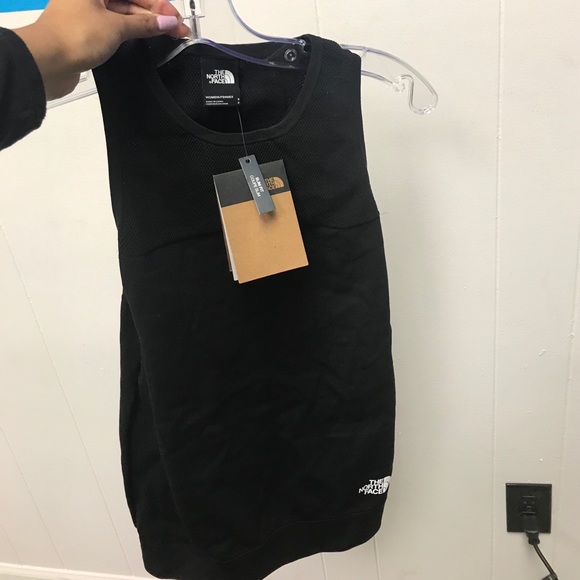 The North Face Engineered Knit Tank - Picture 4 of 4